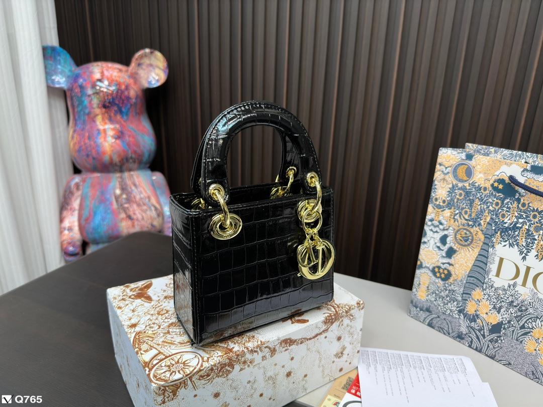 Replica Dior Bag  14*17*7CM