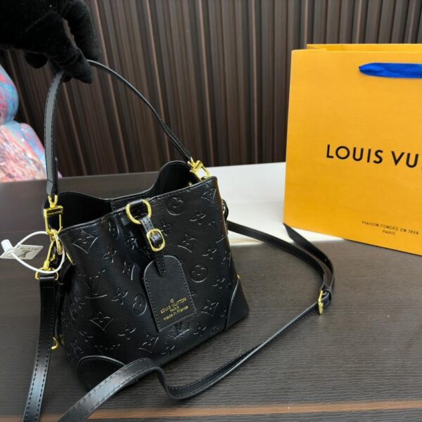 Replica Louis Vuitton Bag 20*18CM