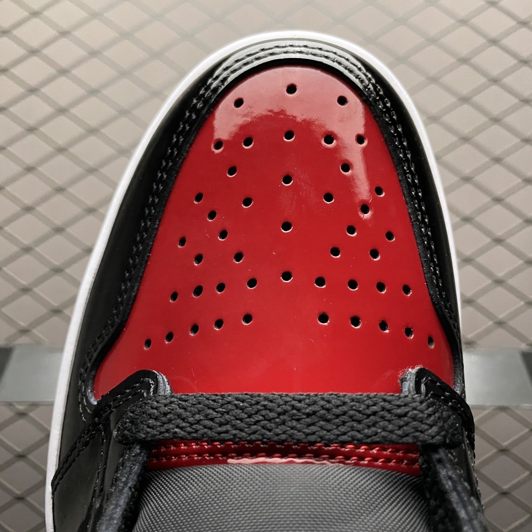 Replica Air Jordan Shoe Air Jordan 1 High Bred Banned AJ1 555088-063 40.5-44.5