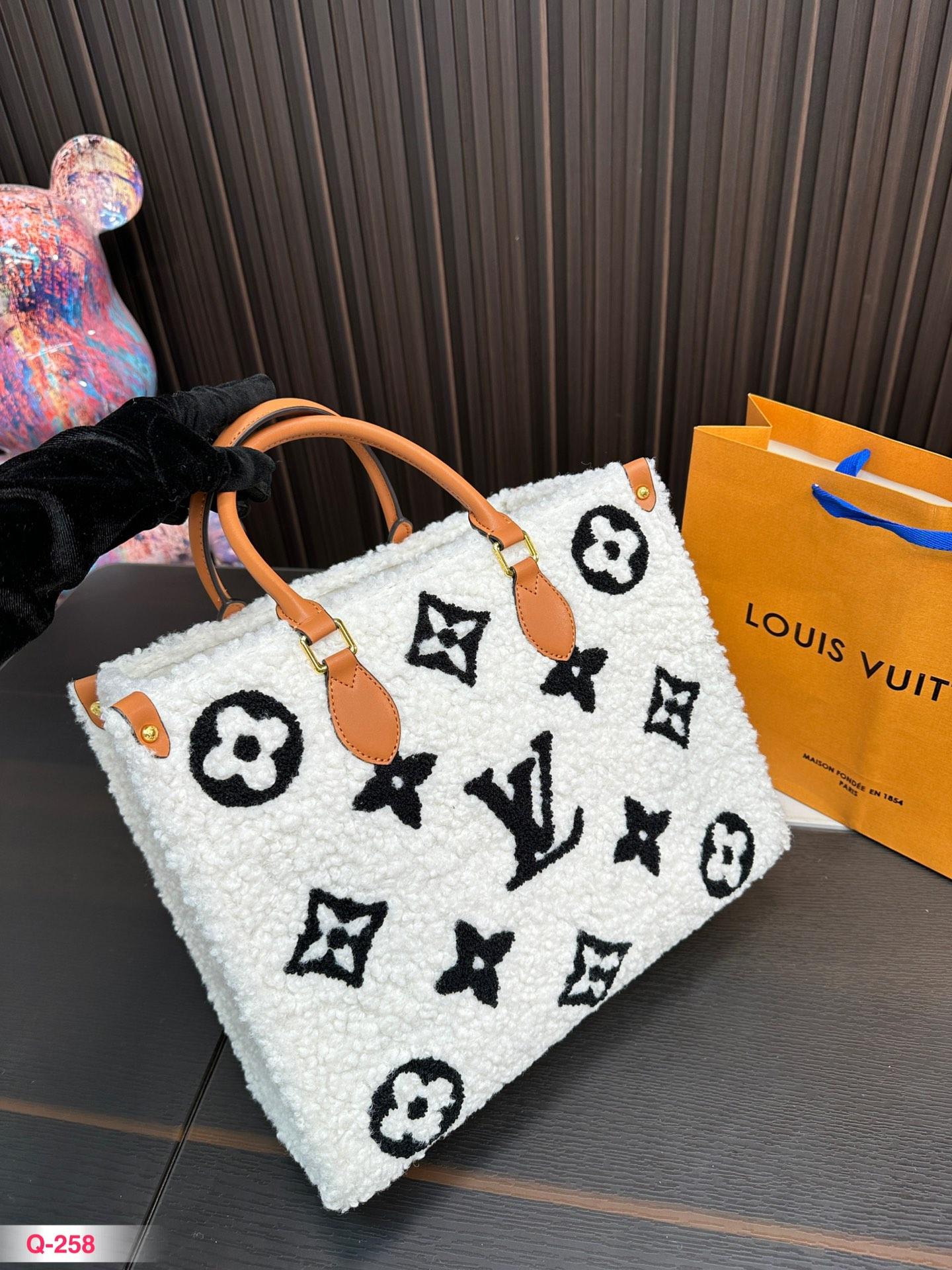 Replica Louis Vuitton Bag 27*32CM