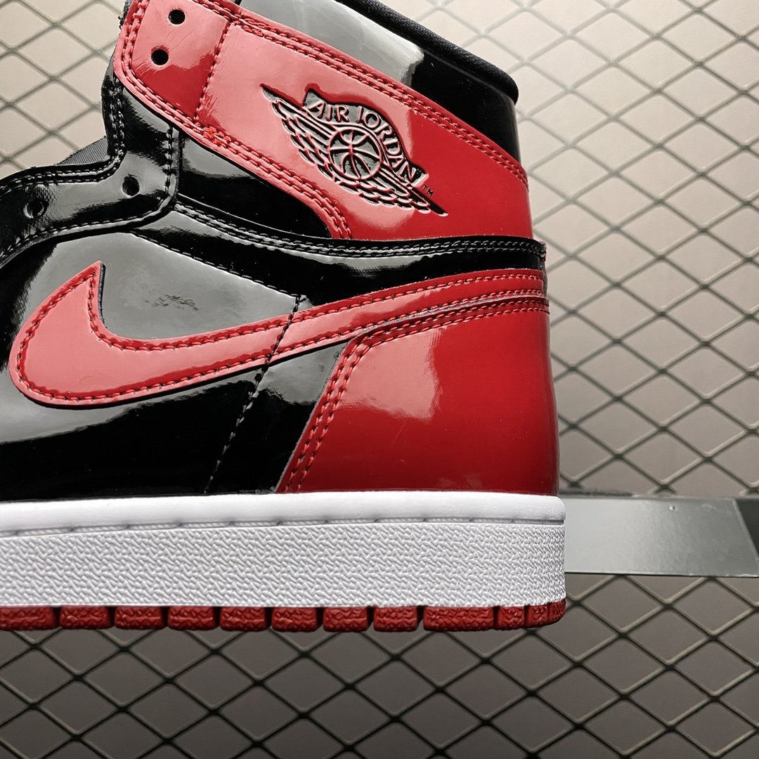 Replica Air Jordan Shoe Air Jordan 1 High Bred Banned AJ1 555088-063 40.5-44.5