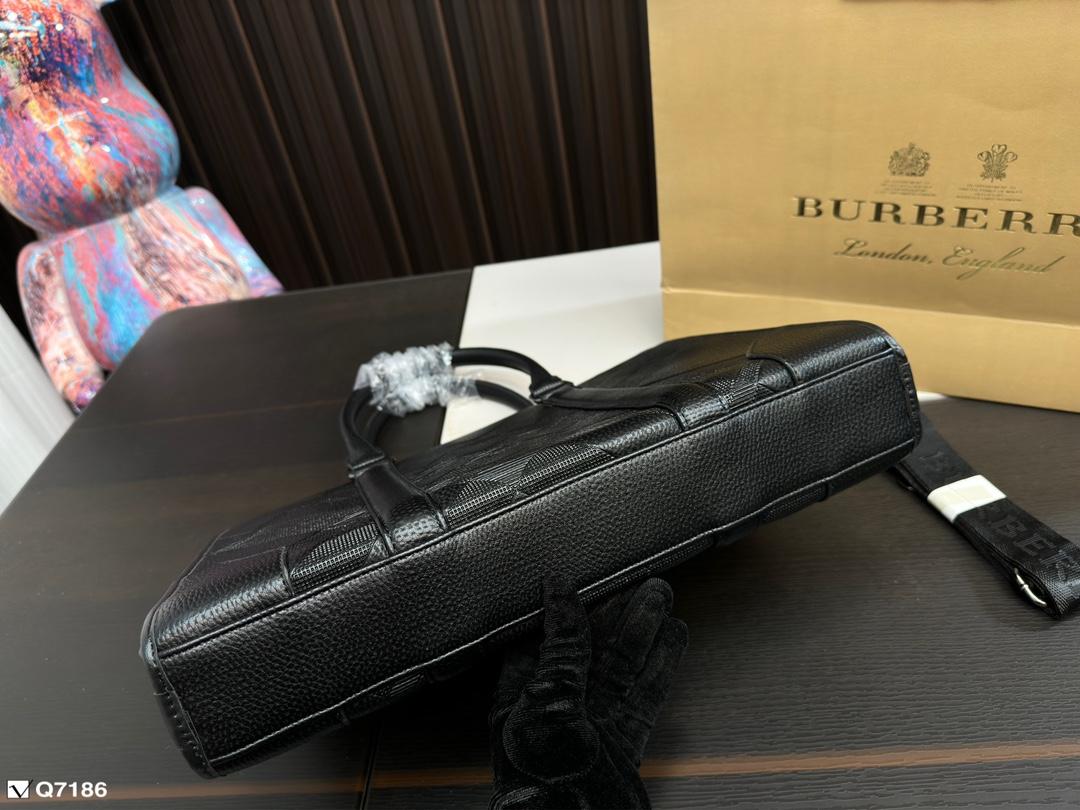 Replica Burberry Bag 37*28CM