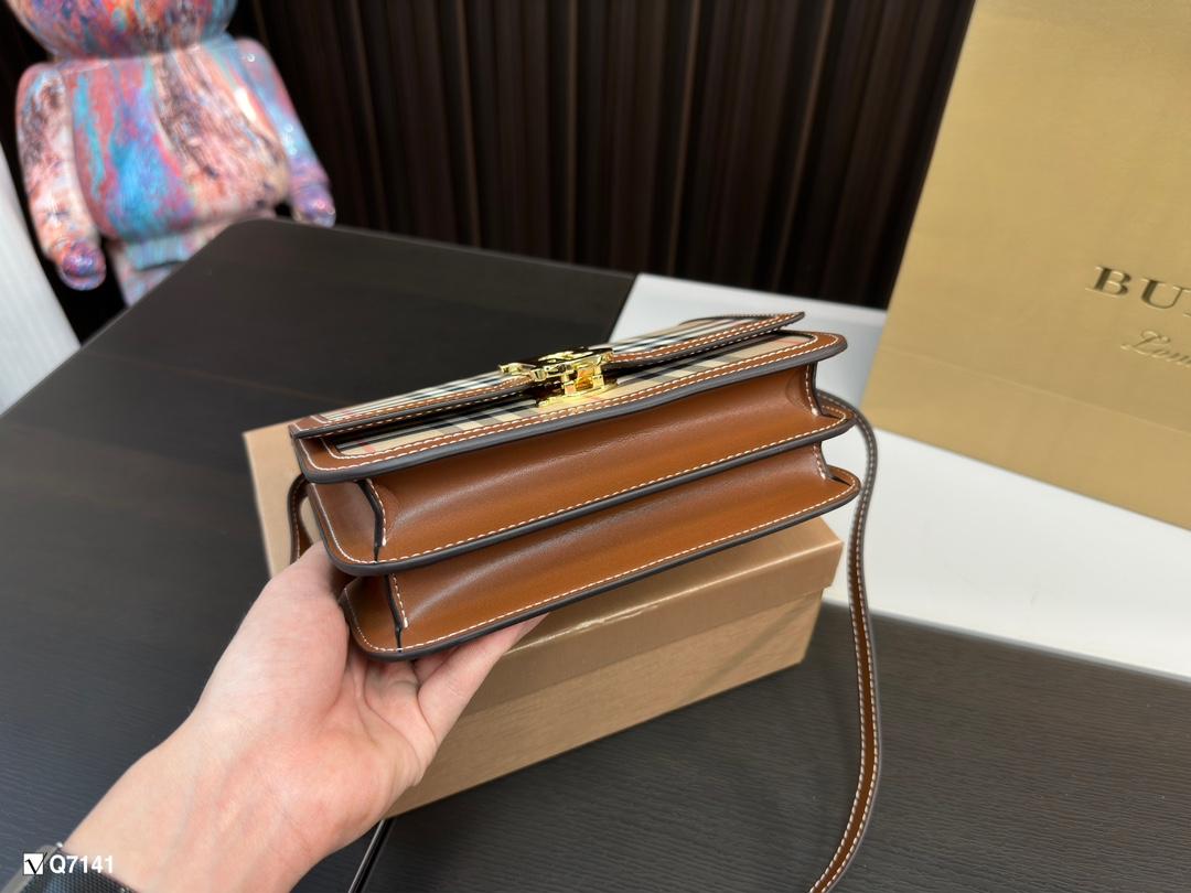 Replica Burberry Bag 21*11CM