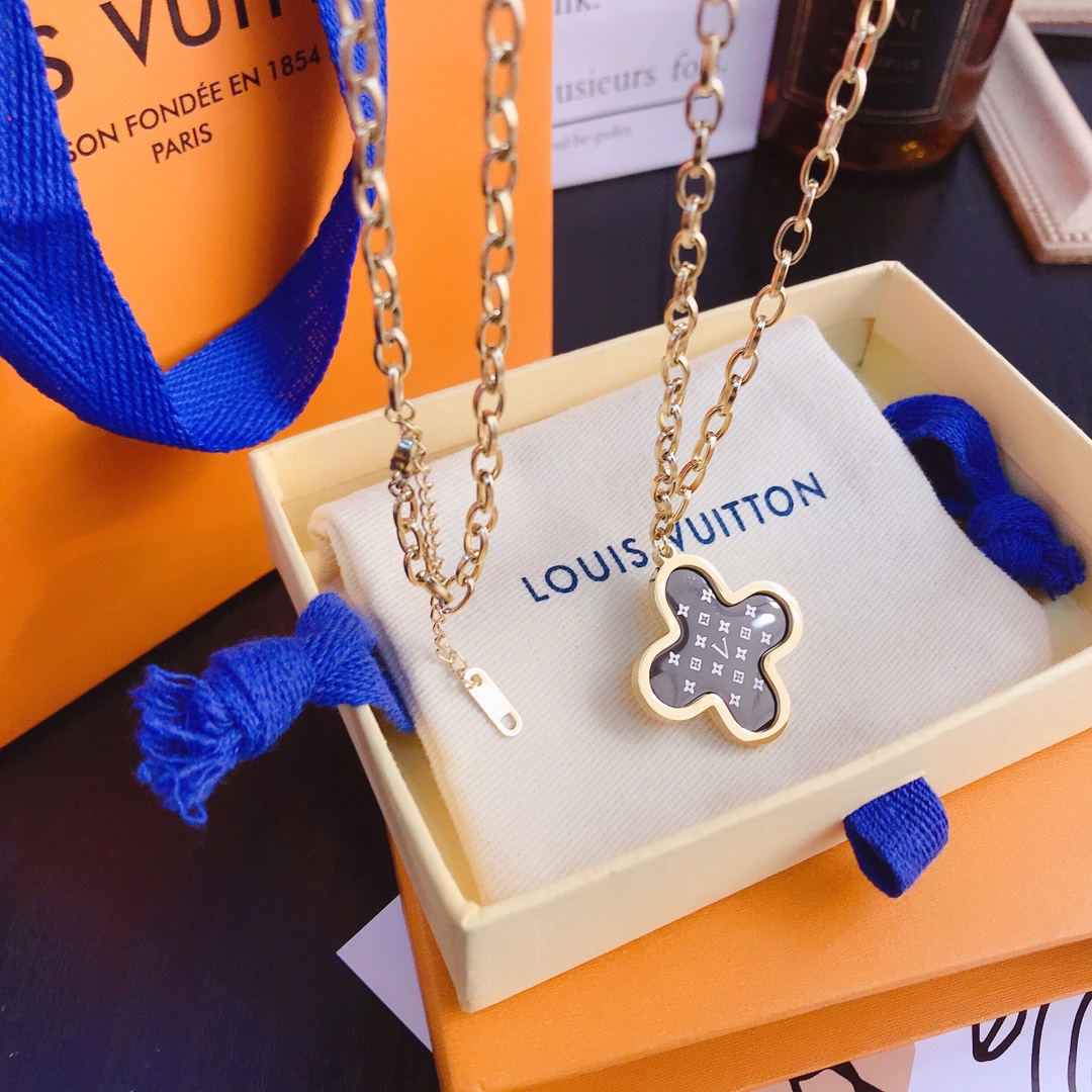 Replica LOUIS VUITTON Necklace