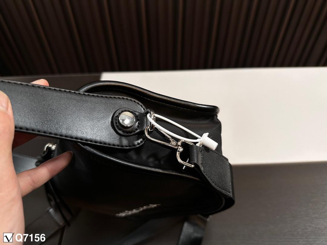 Replica Balenciaga Bag 26*18CM