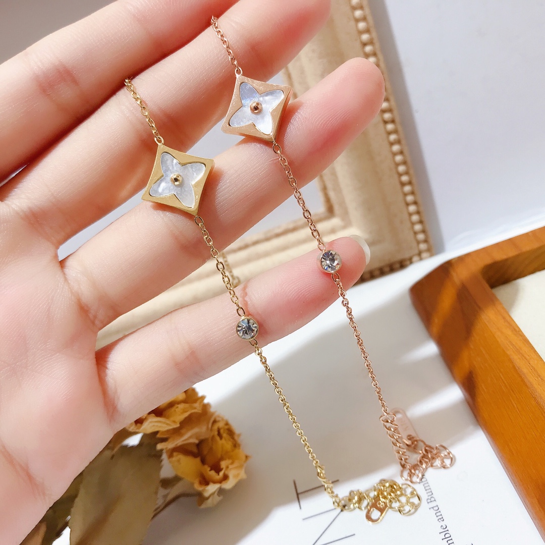 Replica LOUIS VUITTON Bracelet