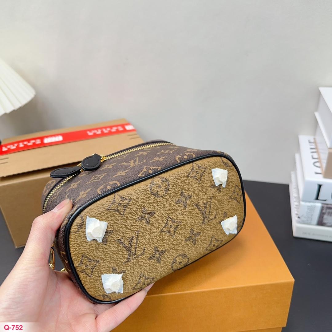 Replica Louis Vuitton Bag 18*14CM