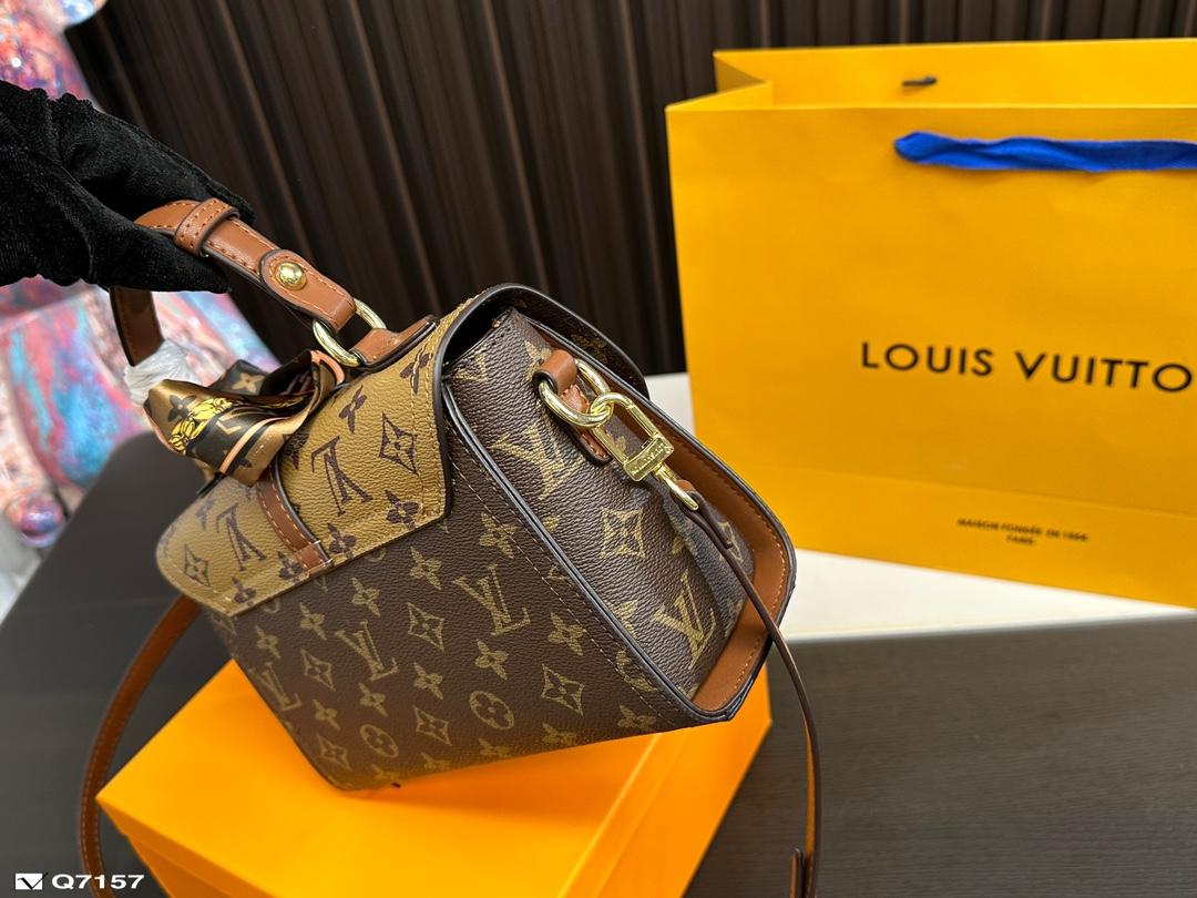 Replica Louis Vuitton Bag 22*15CM