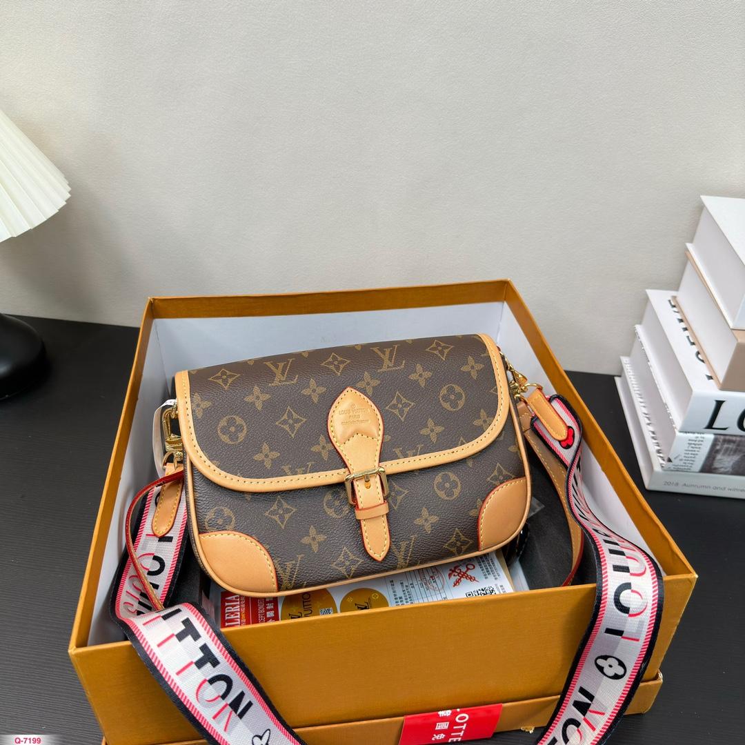 Replica Louis Vuitton Bag set 23*16CM