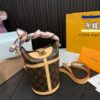 Replica Louis Vuitton Bag 23*18CM