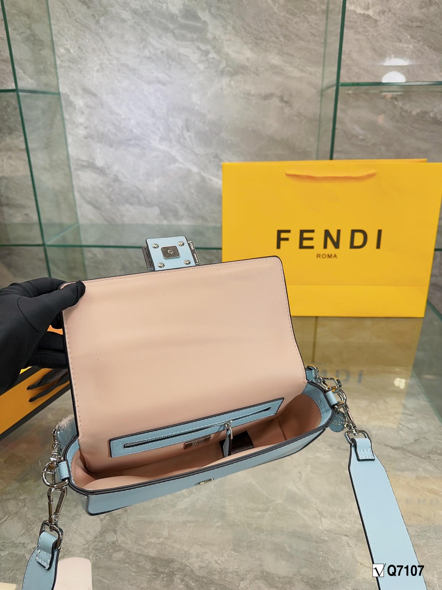 Replica Fendi Bag 26*15CM