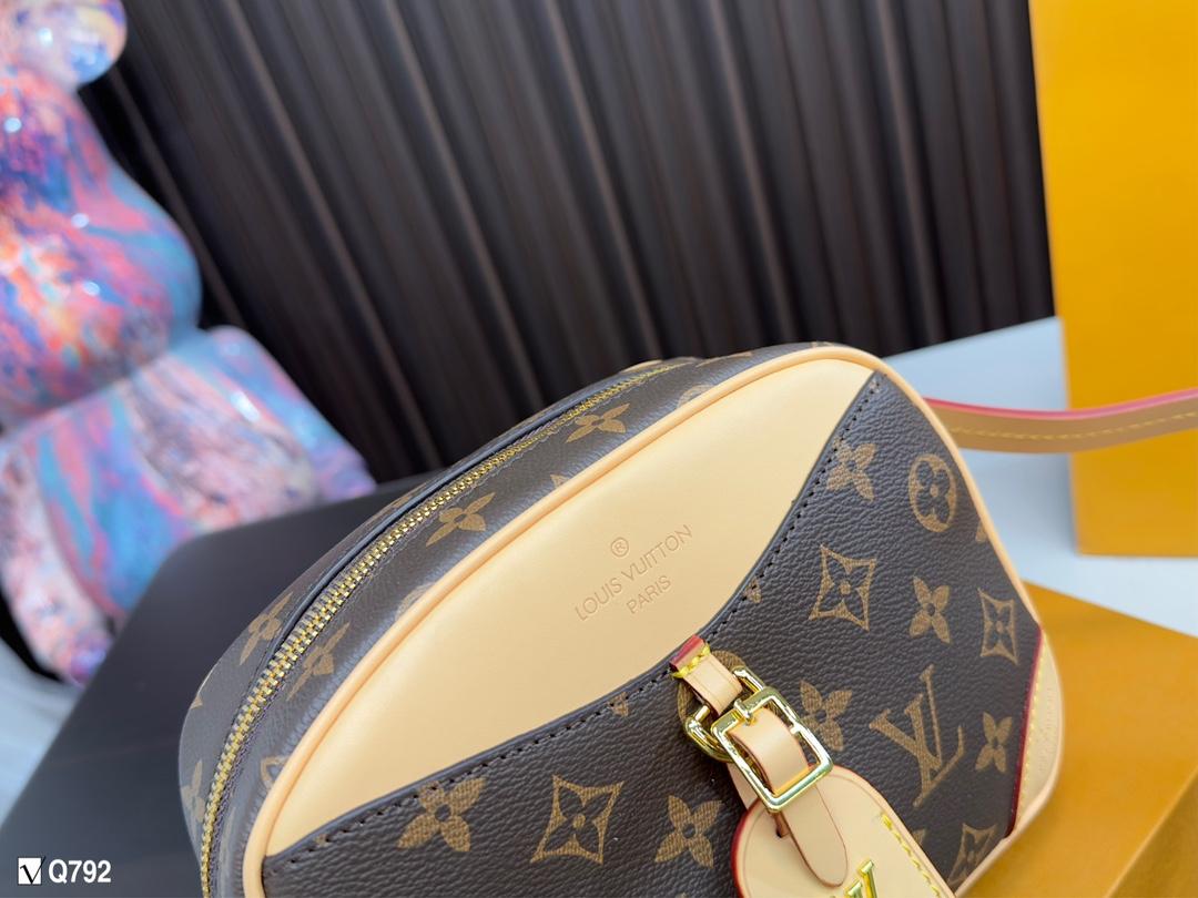 Replica Louis Vuitton Bag 20*14CM