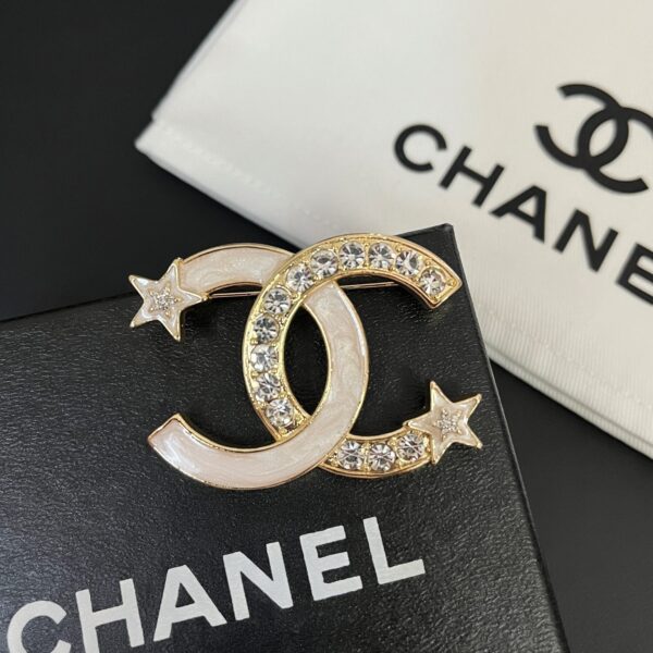 Replica CHANEL Brooch