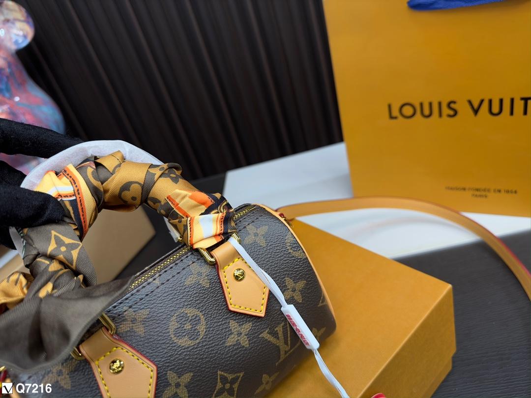 Replica Louis Vuitton Bag 16*10CM