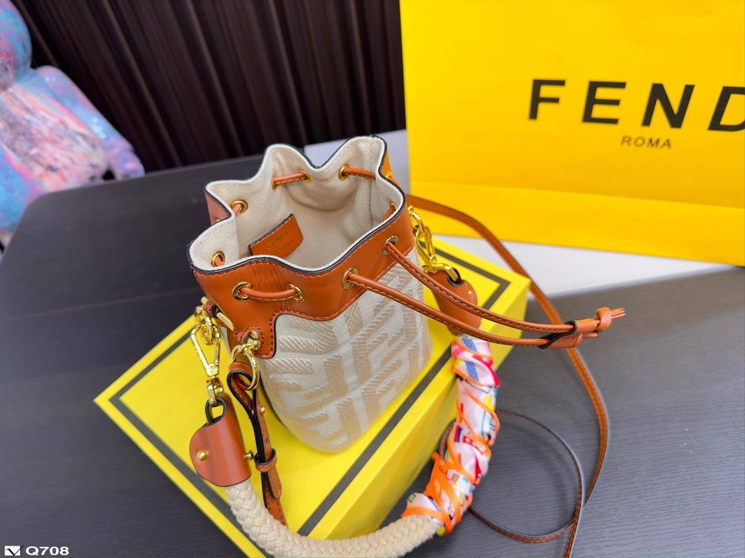 Replica Fendi Bag 17*12CM