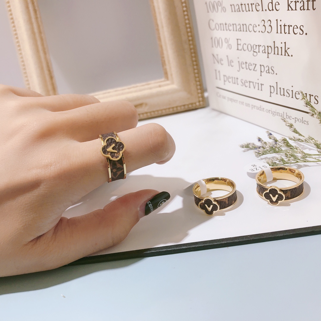 Replica LOUIS VUITTON Ring