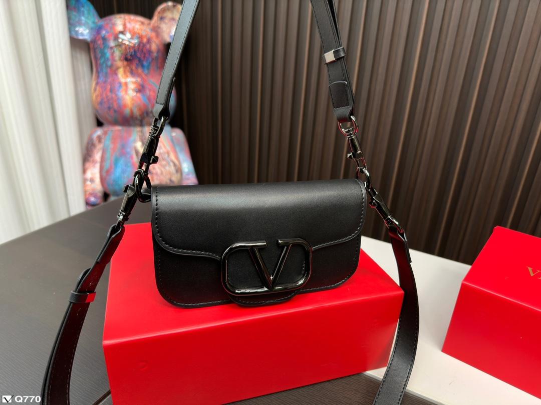Replica Valentino Bag 20*11CM/27*13CM
