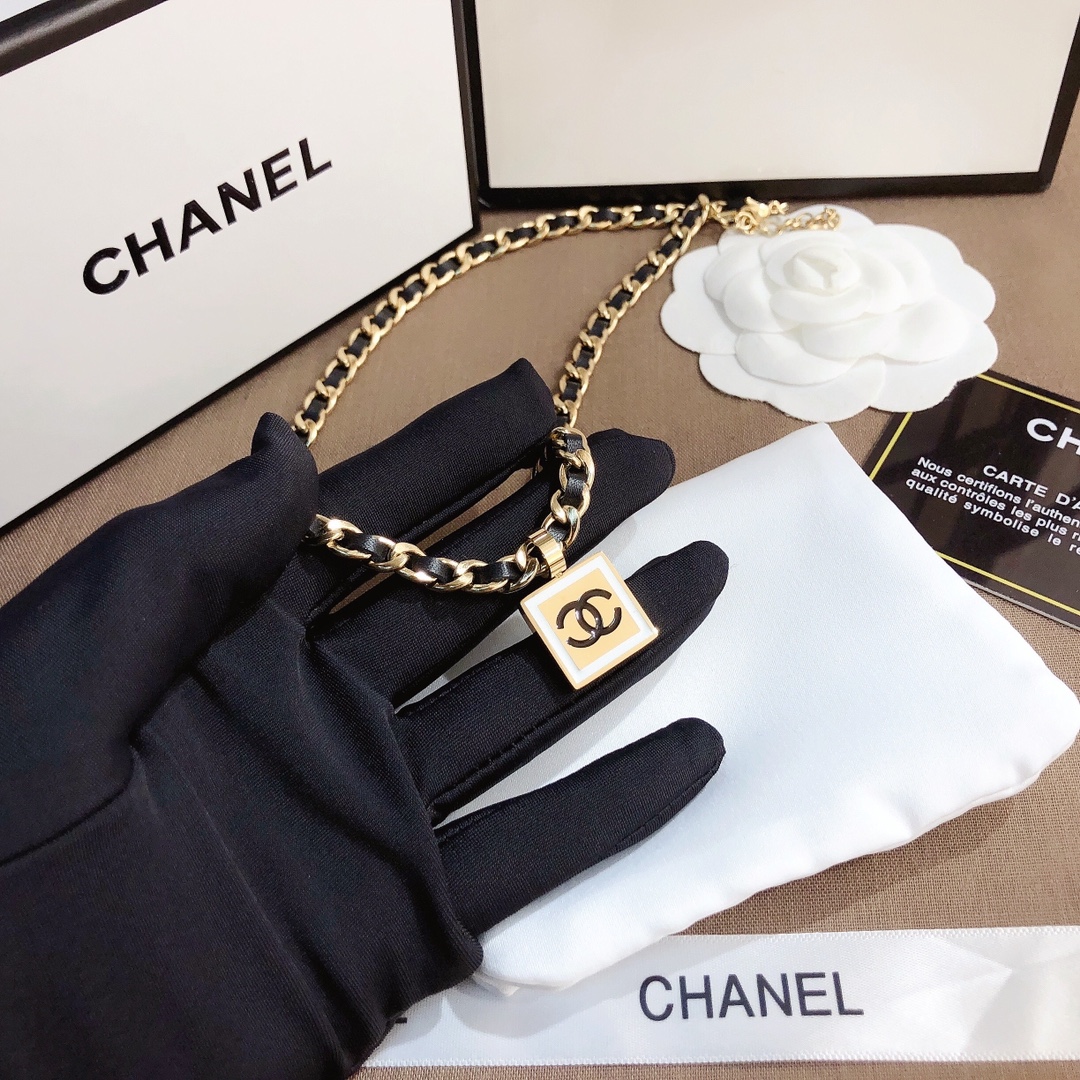Replica CHANEL Necklace