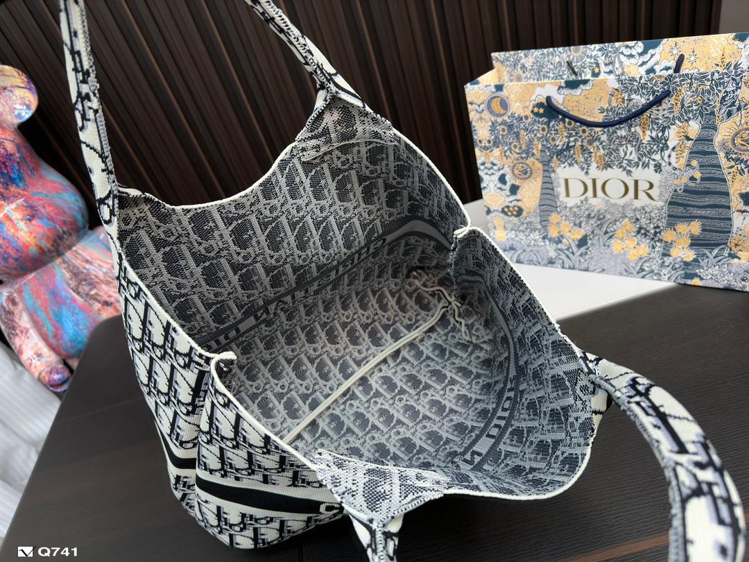 Replica Dior Bag 37*32CM