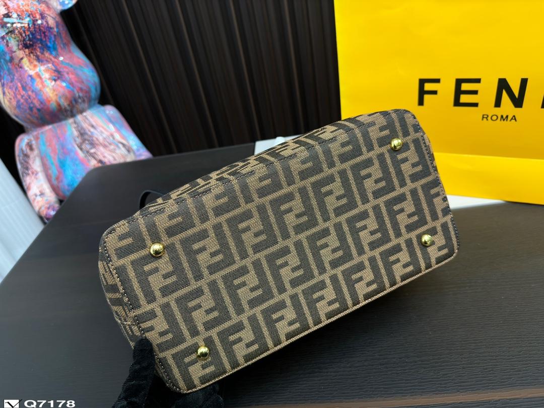 Replica Fendi Bag 26*23CM