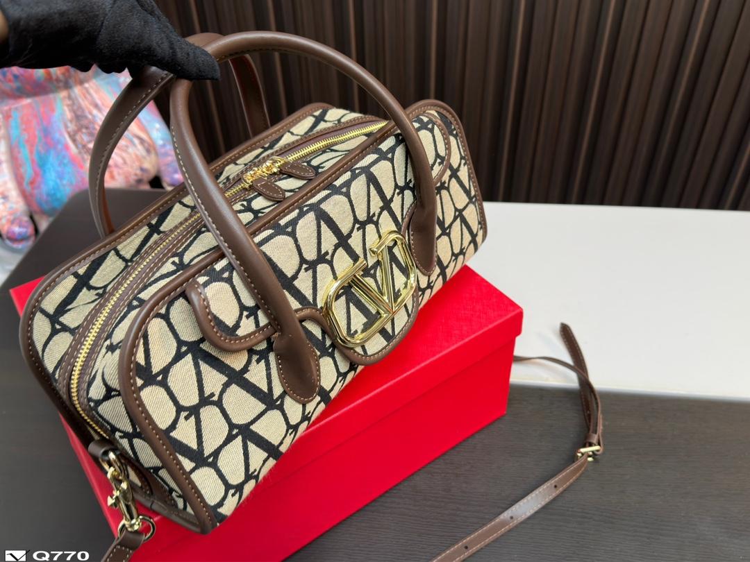 Replica Valentino Bag 15*33CM