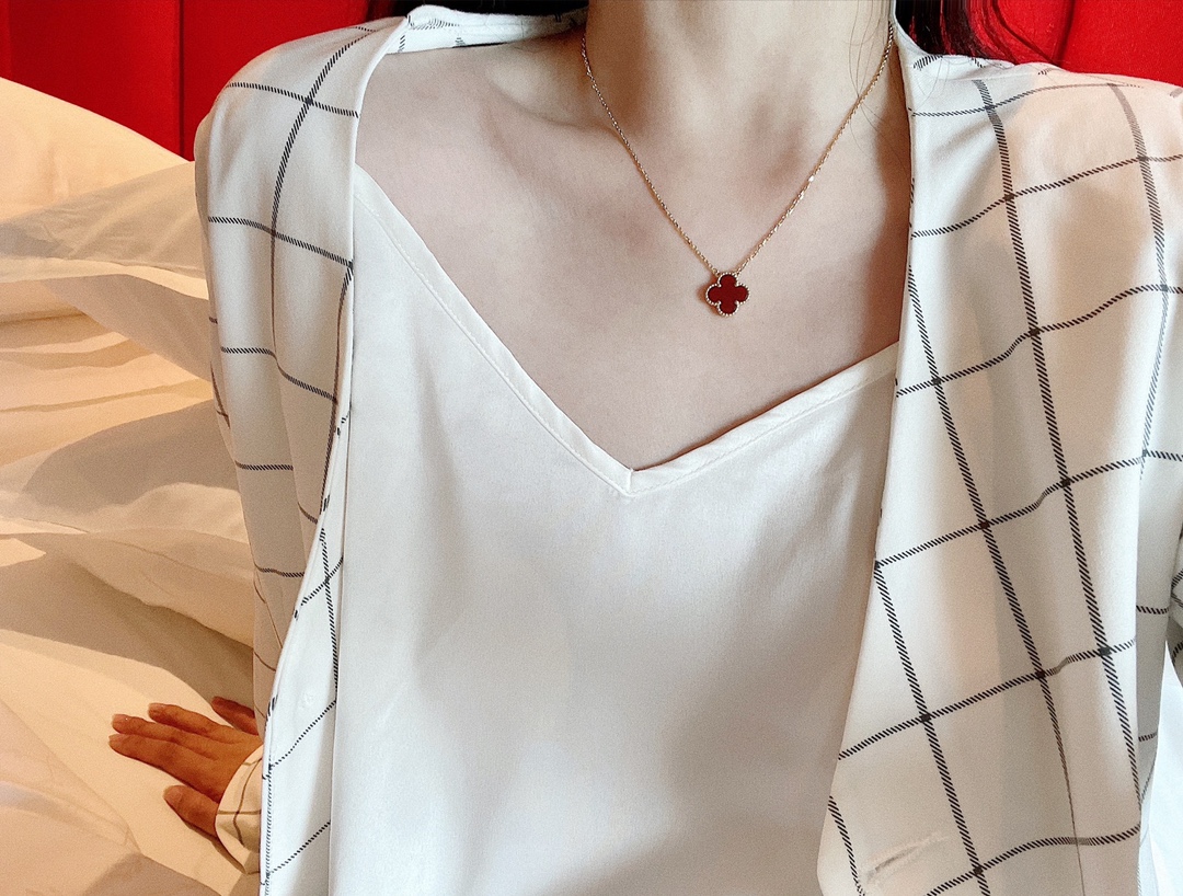 Replica VanCleef Arpels Necklace
