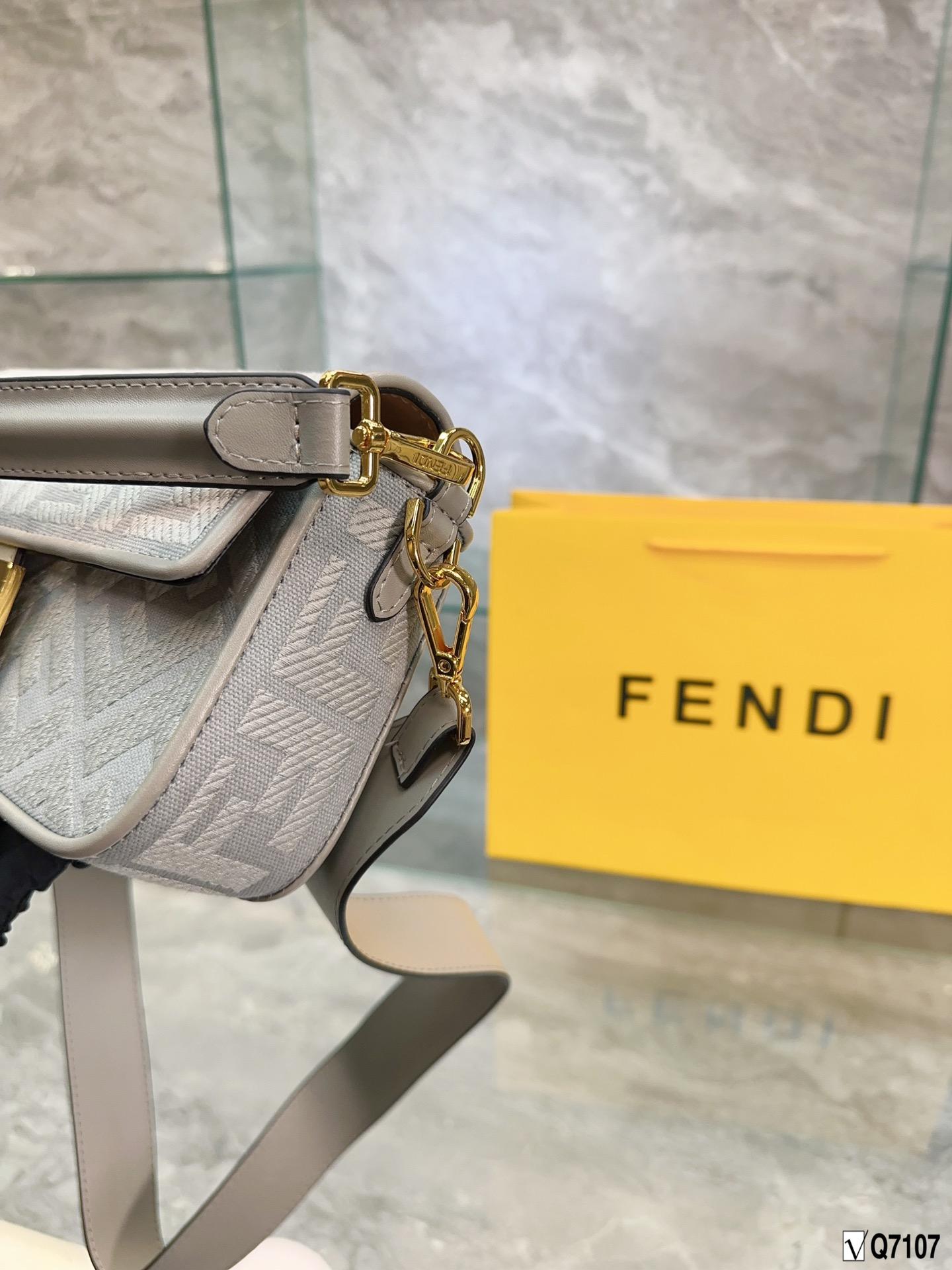 Replica Fendi Bag 25.5*14CM