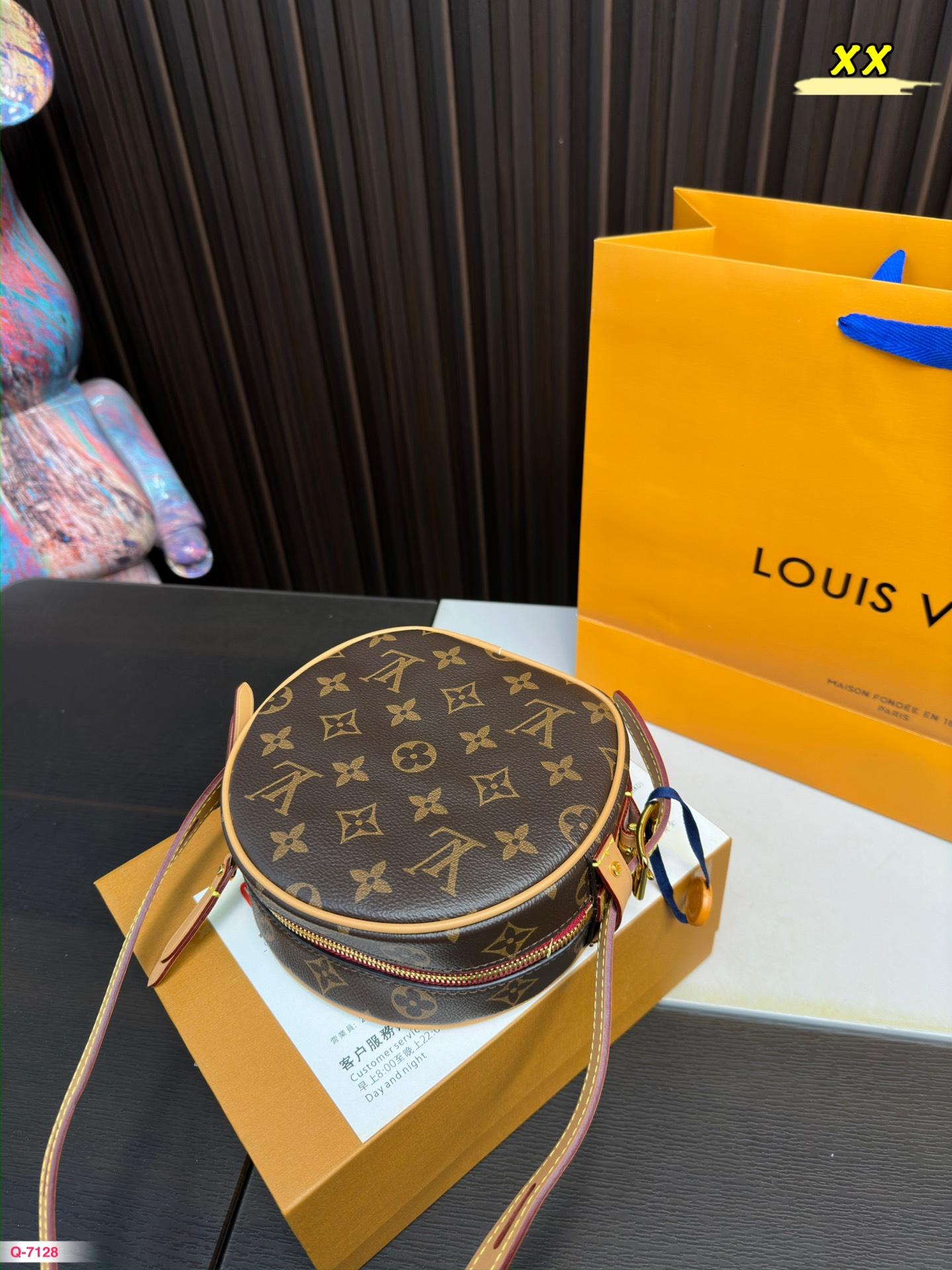 Replica Louis Vuitton Bag 17*16CM