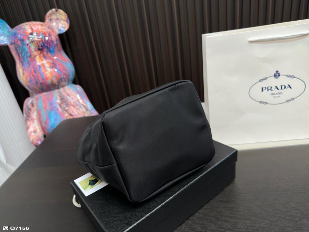 Replica Prada Bag 18*15CM
