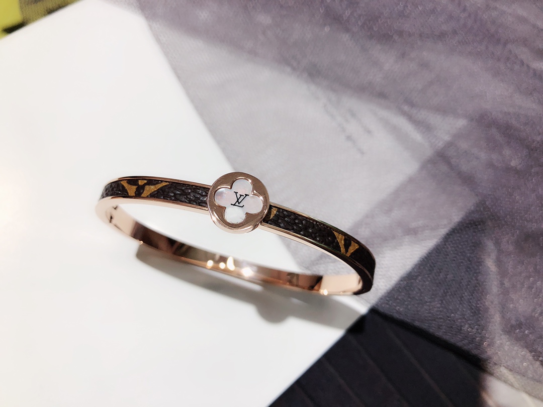 Replica LOUIS VUITTON Bangle