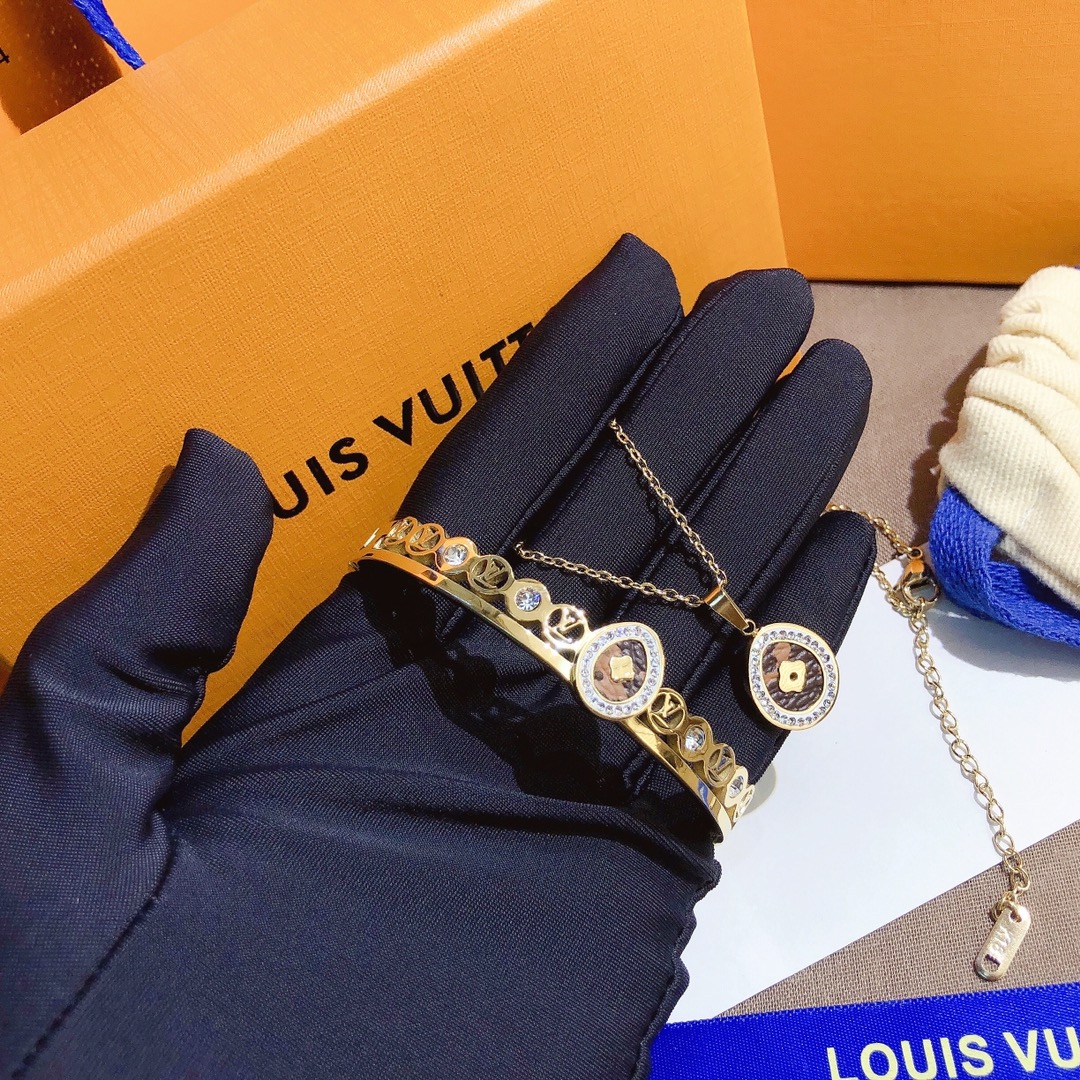 Replica LOUIS VUITTON Necklace