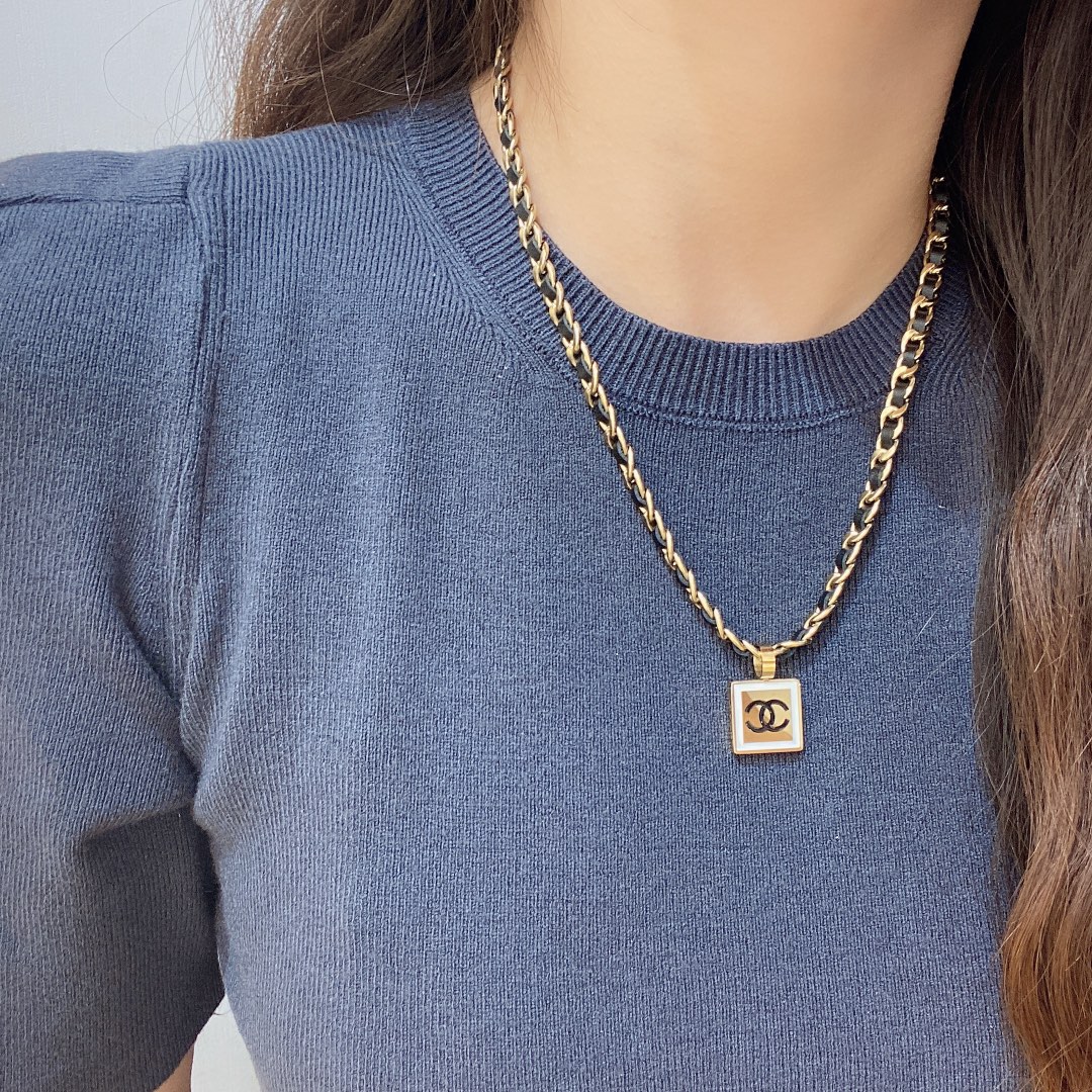 Replica CHANEL Necklace