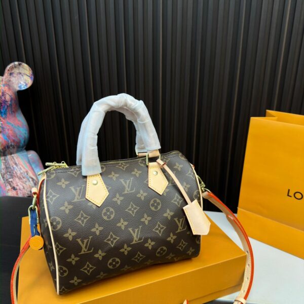 Replica Louis Vuitton Bag 20*25CM
