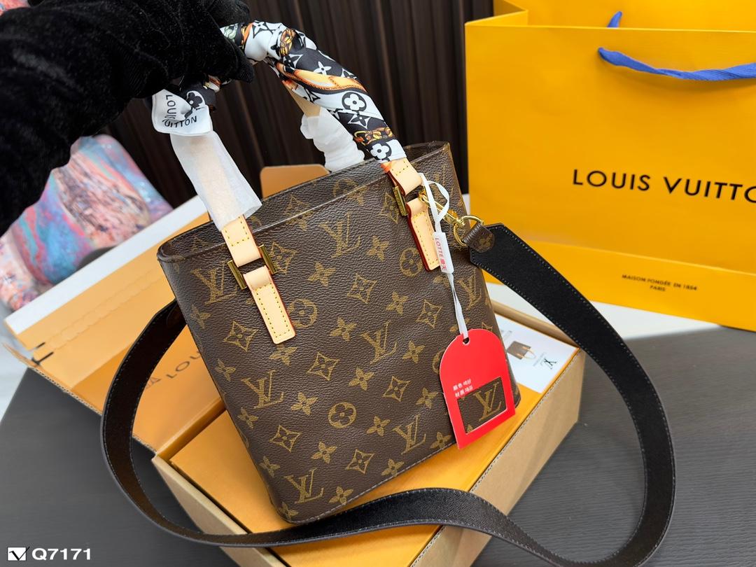 Replica Louis Vuitton Bag 20*20CM