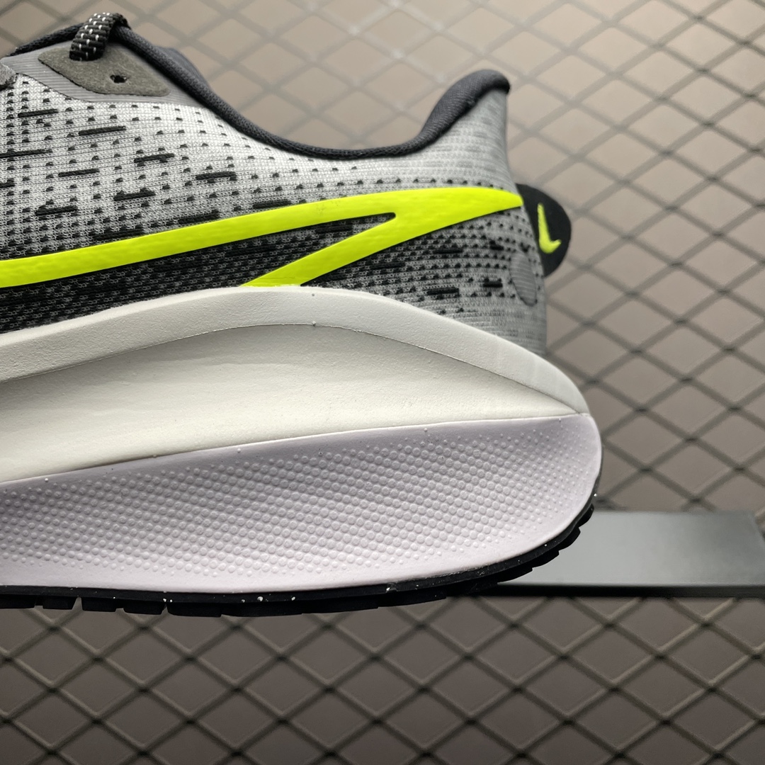 Replica Nike Shoe Nike Vomero 17 V17 FB1309-001 Size 39-46