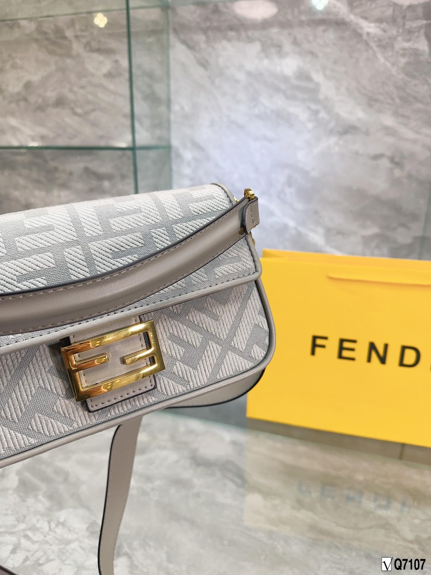 Replica Fendi Bag 25.5*14CM