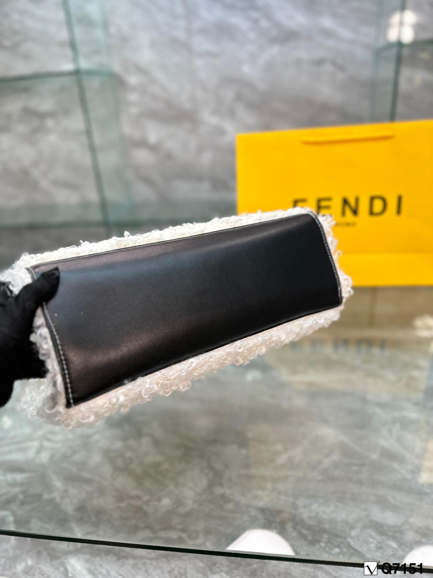 Replica Fendi Bag 35*30CM