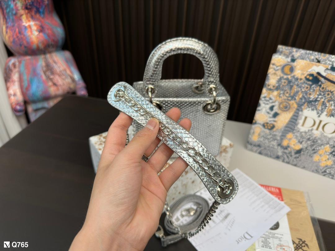 Replica Dior Bag  14*17*7CM