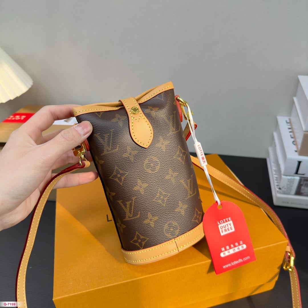 Replica Louis Vuitton Bag 11*18CM