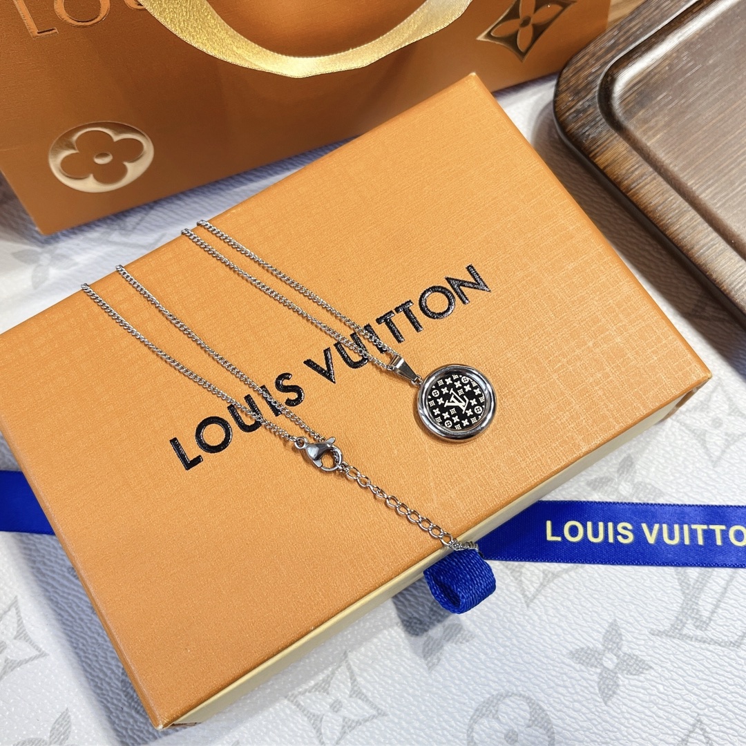Replica LOUIS VUITTON Necklace