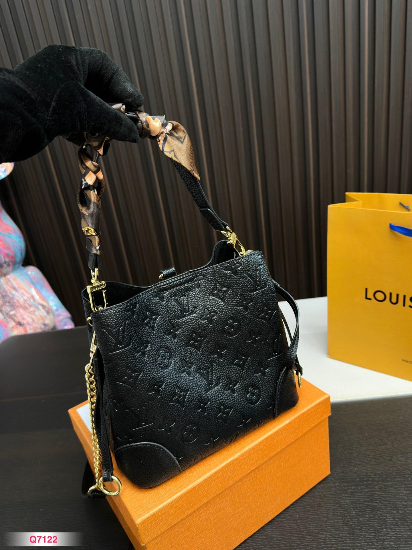 Replica Louis Vuitton Bag 19*20CM