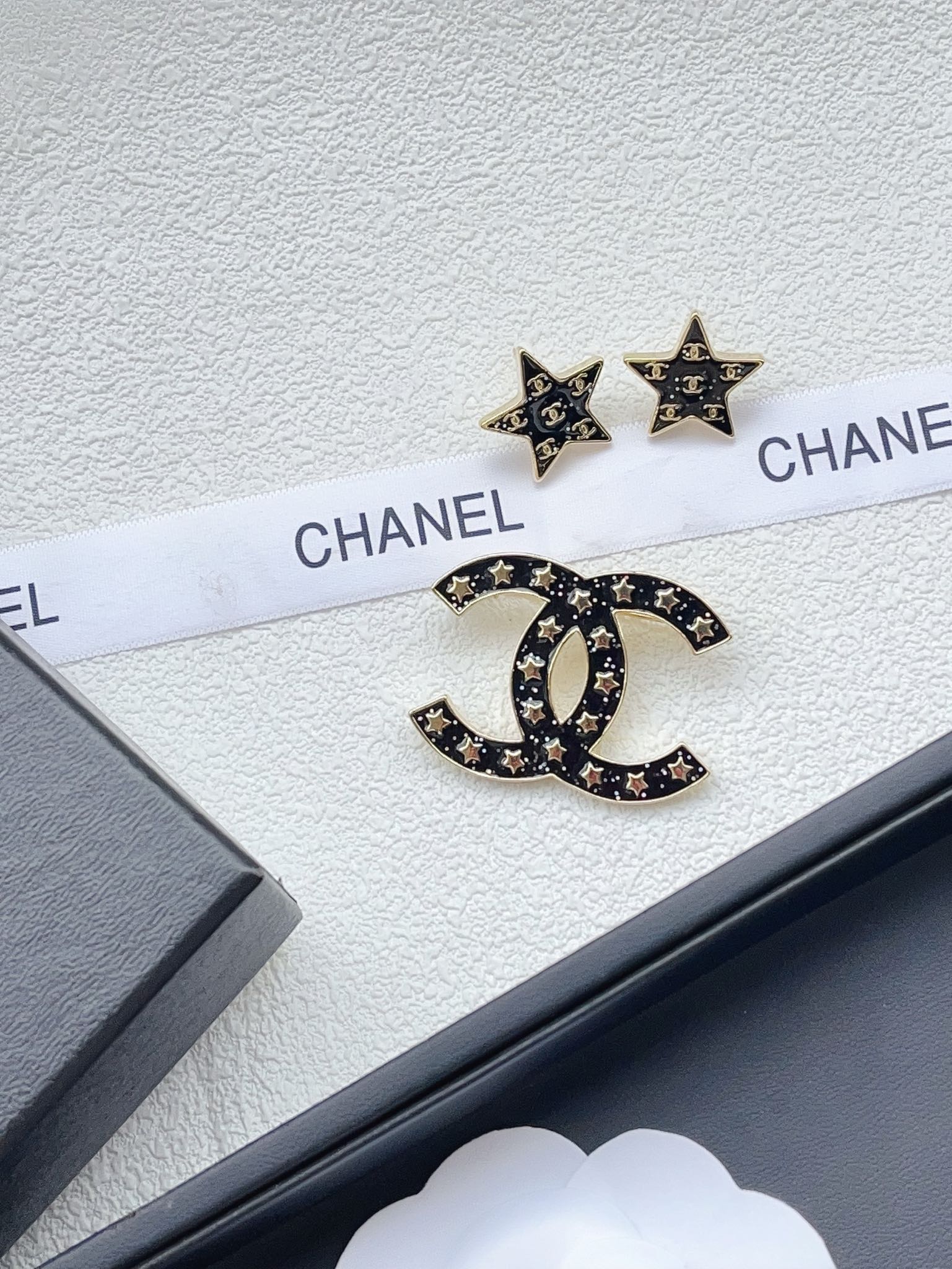 Replica CHANEL Brooch
