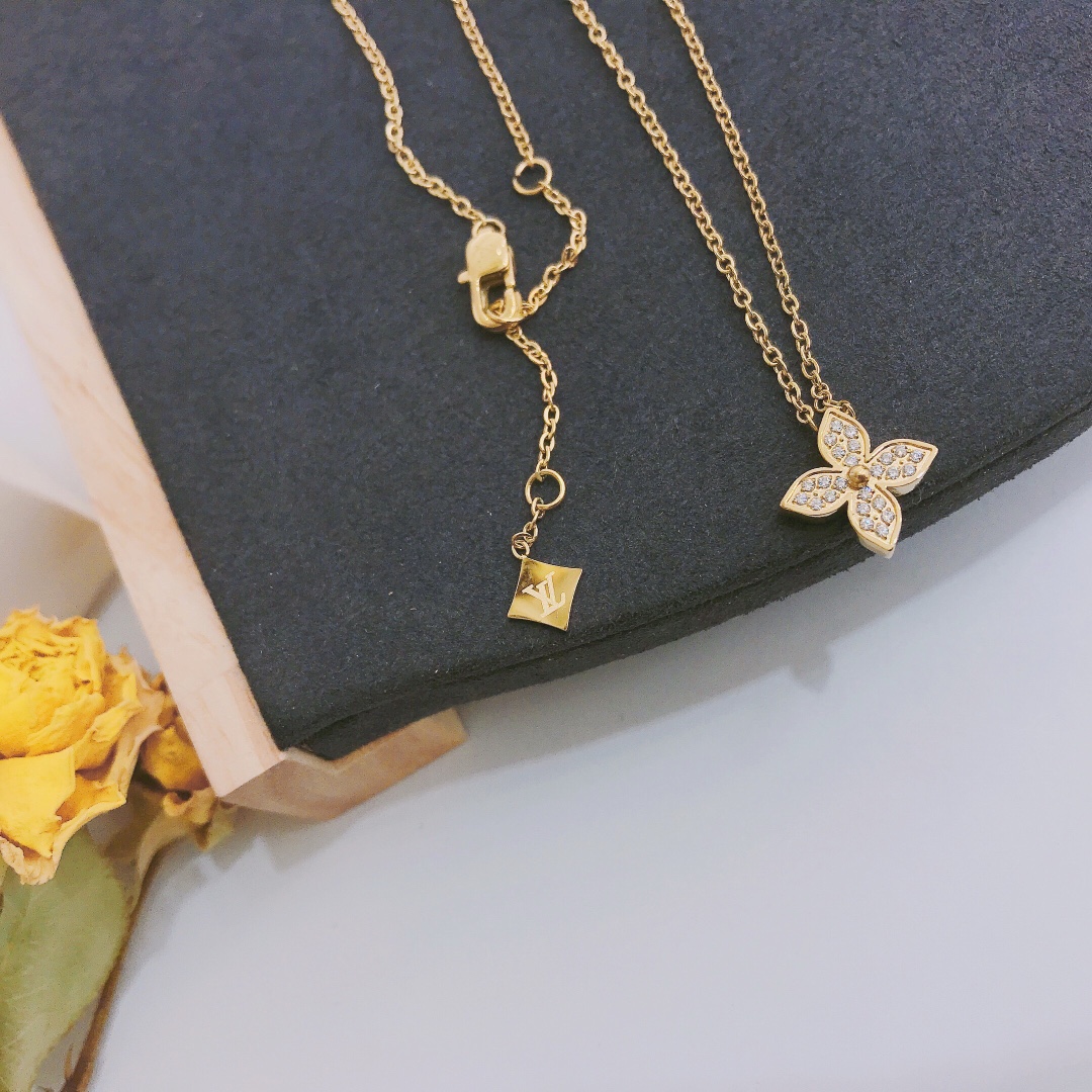 Replica LOUIS VUITTON Necklace