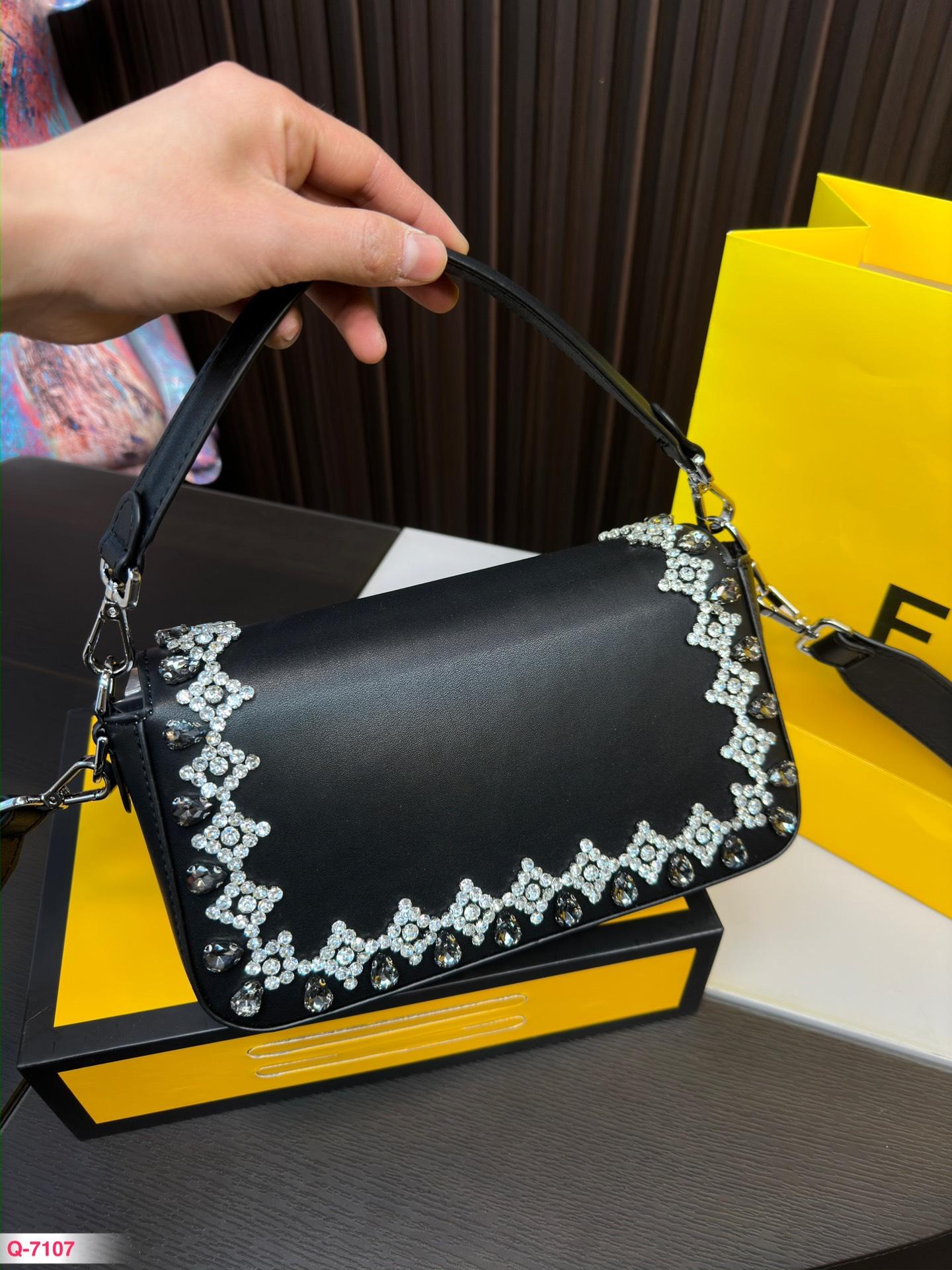 Replica Fendi Bag 15*25CM