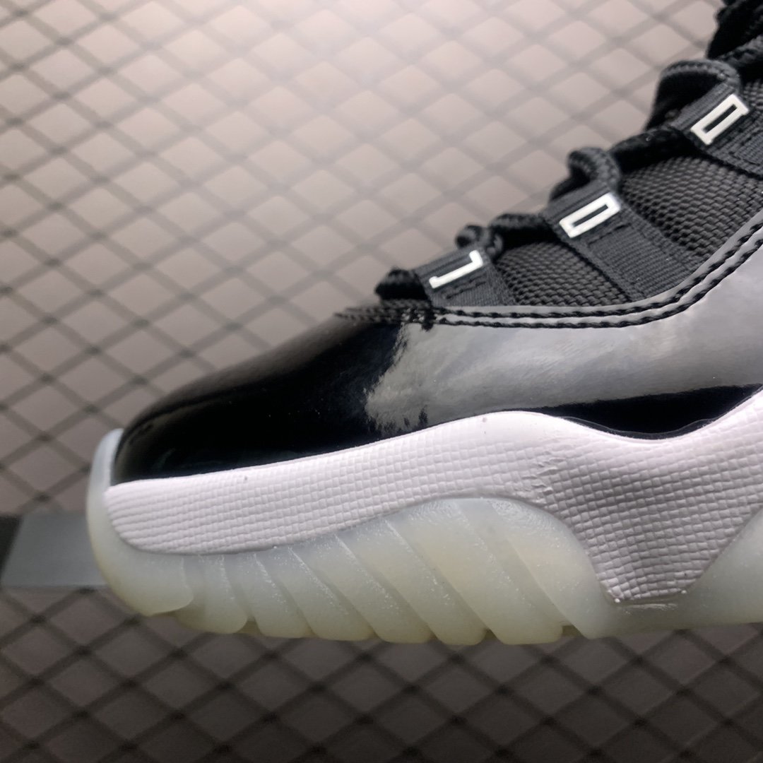 Replica Air Jordan Shoe Air Jordan 11 Silver Eyelets CT8012-011 36-47.5