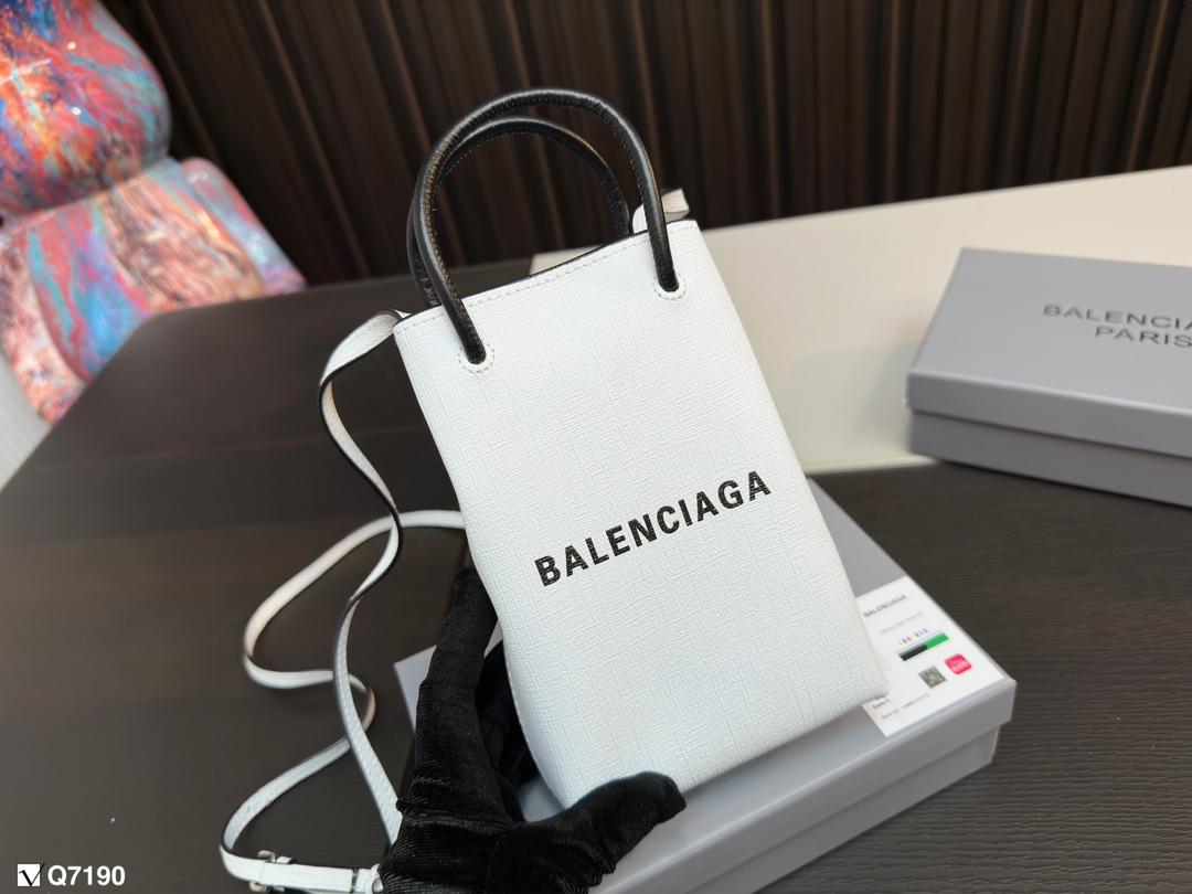 Replica Balenciaga Bag 11*17CM
