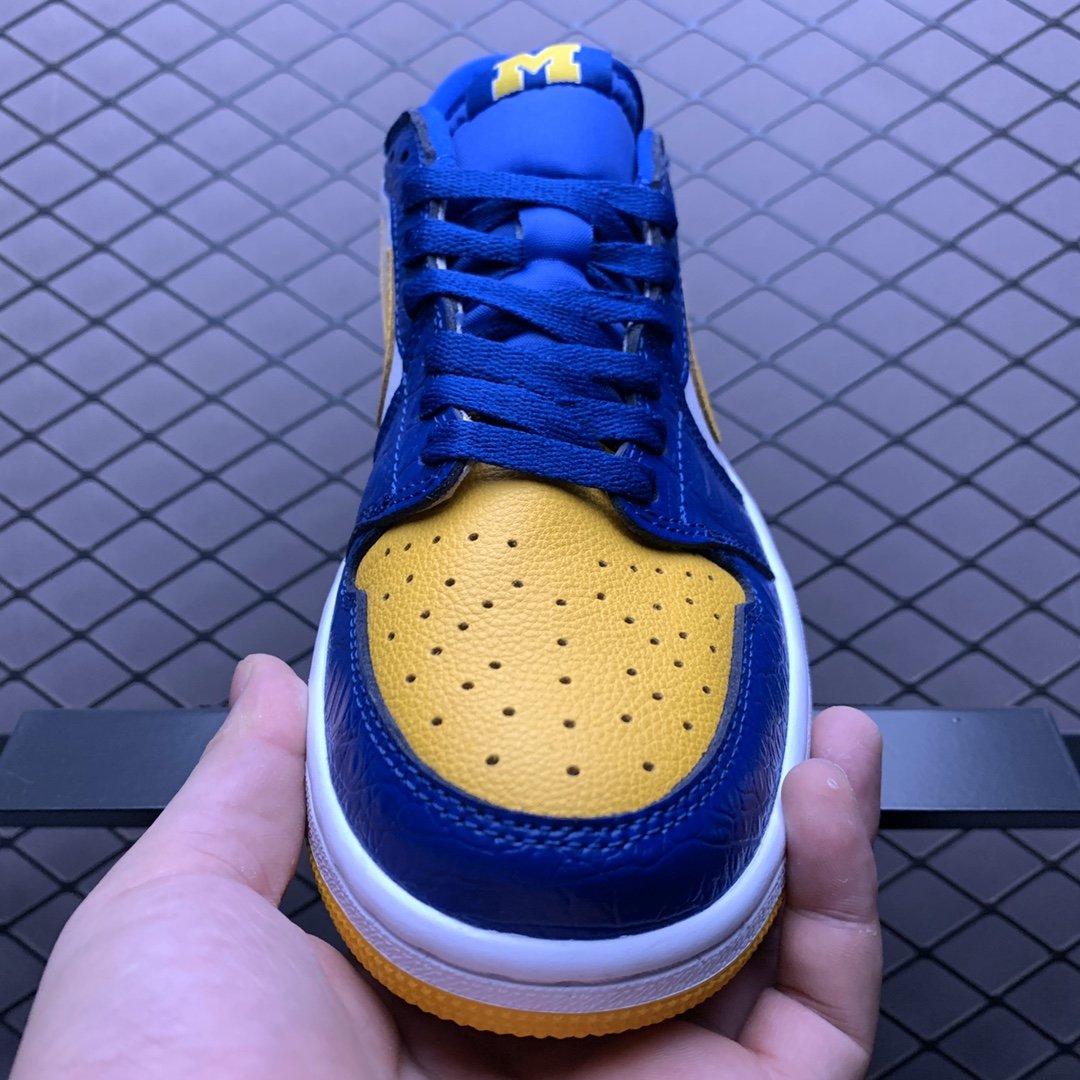 Replica Air Jordan Shoe Air Jordan 1 Low AJ1 CZ6909-200 Size 36-46