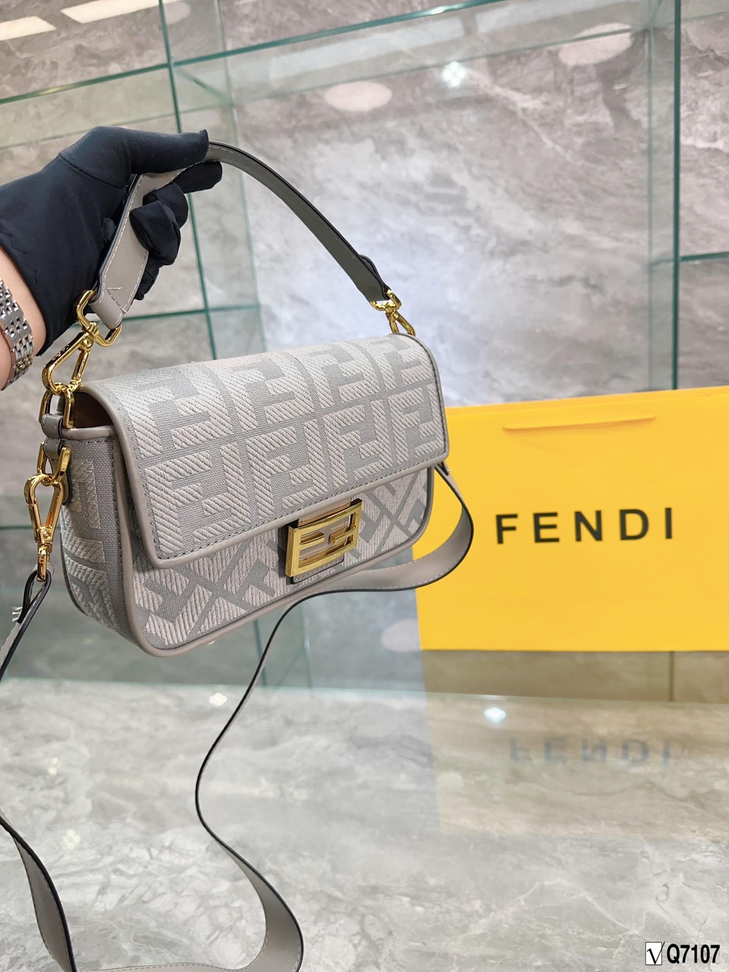 Replica Fendi Bag 25.5*14CM