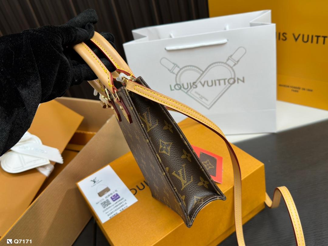 Replica Louis Vuitton Bag 13*17CM