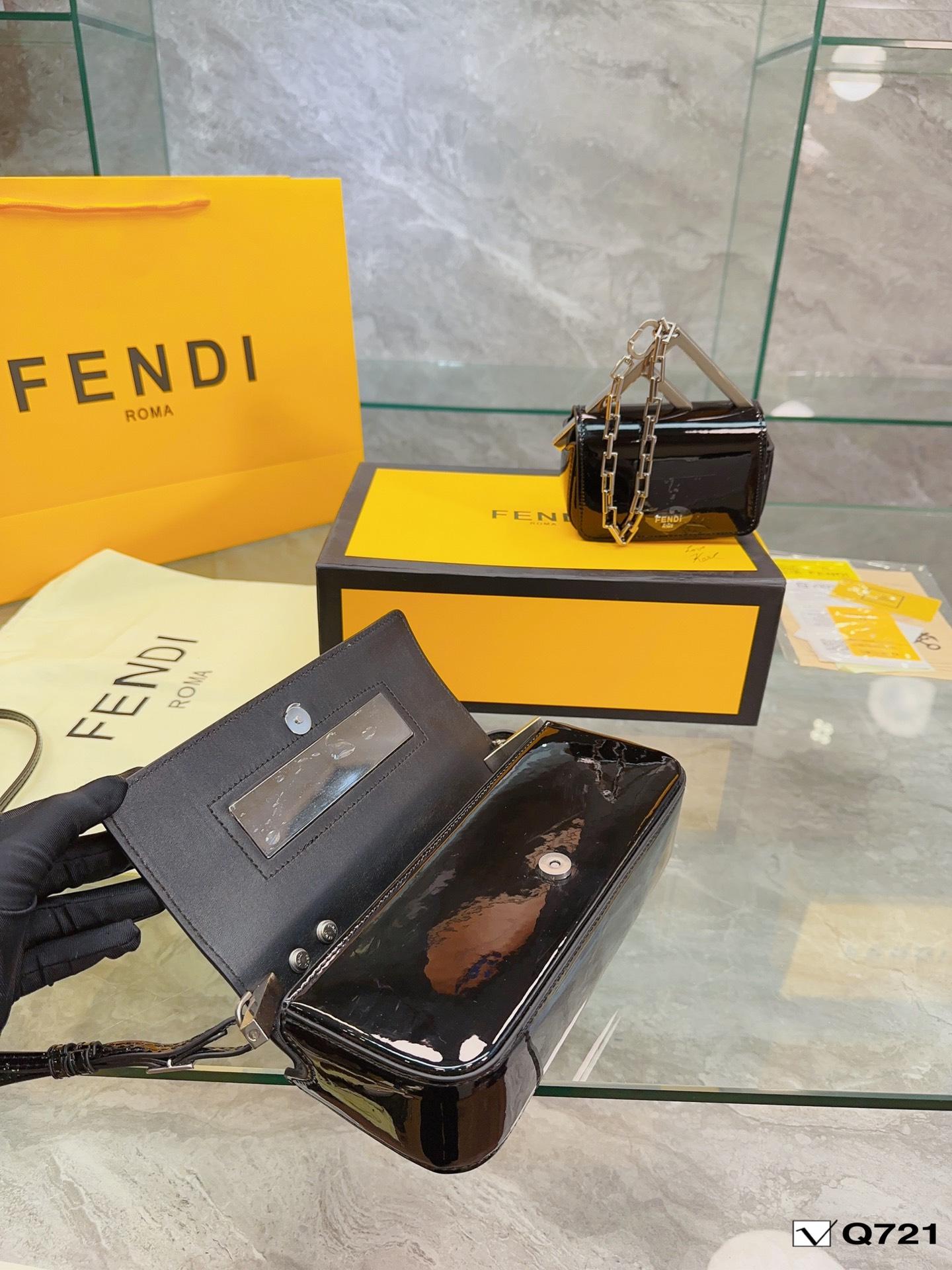 Replica Fendi Bag 15CM/23CM